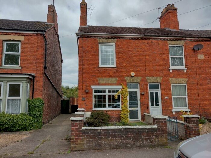 2 Bedroom Terraced House To Rent In Park Road, Spalding, PE11