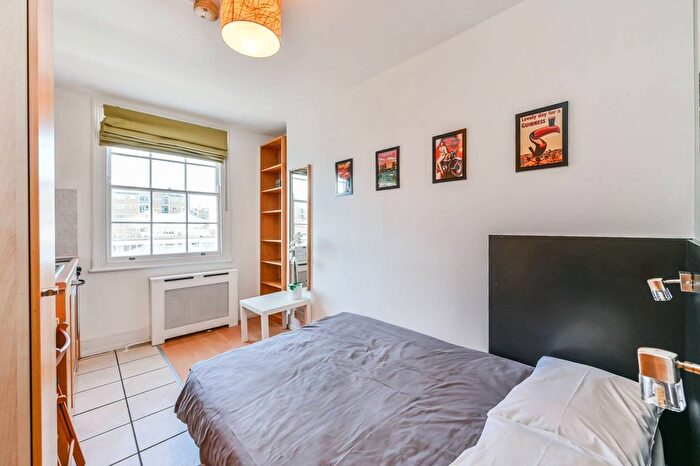 Studio To Rent In Claverton Street, Pimlico, London, SW1V