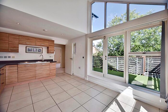 3 Bedroom Town House For Sale In Braeburn Way, Kings Hill, West Malling, ME19
