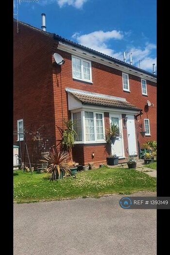 1 Bedroom Semi-Detached House To Rent In Thistle Close, Hemel Hempstead, HP1