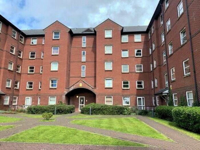 1 Bedroom Apartment To Rent In Melrose Apartments, Hathersage Road, Victoria Park, Manchester, M13
