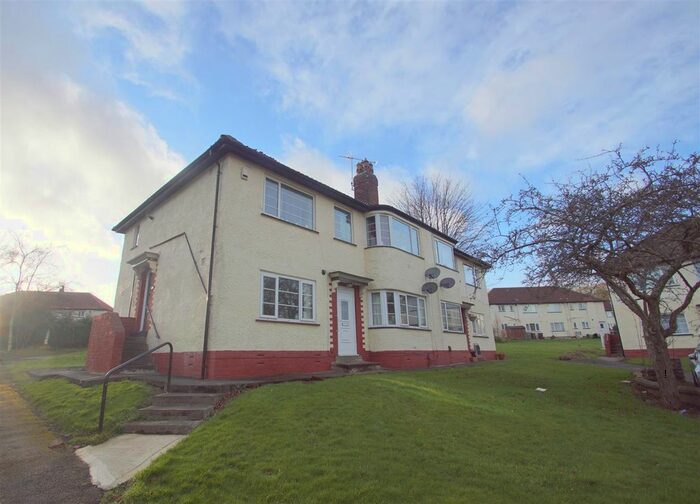 2 Bedroom Flat To Rent In Sandringham Gardens, Moortown, Leeds, LS17