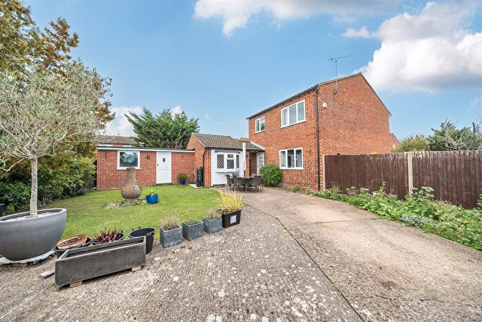 3 Bedroom Detached House For Sale In Aysgarth Park, Maidenhead, SL6