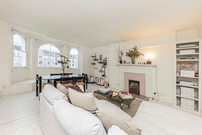2 Bedroom Flat To Rent In Colville Gardens, Notting Hill, W11