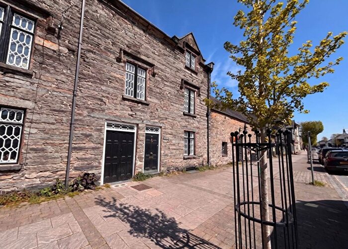 4 Bedroom Terraced House For Sale In Heol Maengwyn, Machynlleth, SY20