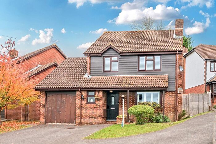 4 Bedroom Detached House For Sale In Woodland View, Waterlooville, PO8