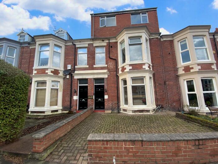 2 Bedroom Apartment To Rent In Park Parade, Whitley Bay, NE26