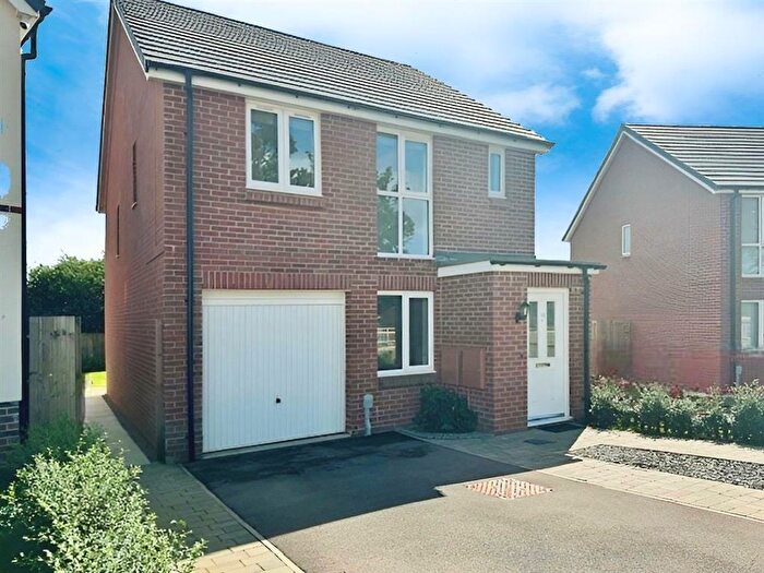 3 Bedroom Detached House To Rent In Kingfisher Drive, Lydney, Gloucestershire, GL15