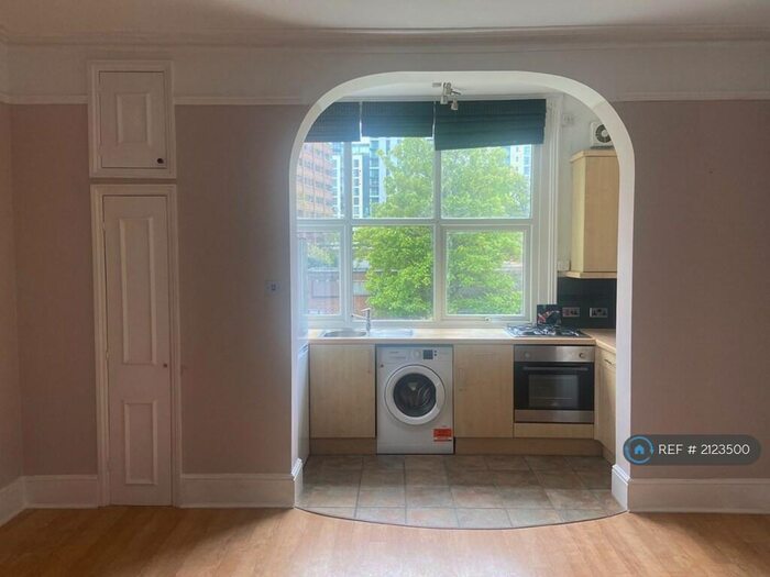 2 Bedroom Flat To Rent In Cedar Road, Sutton, SM2