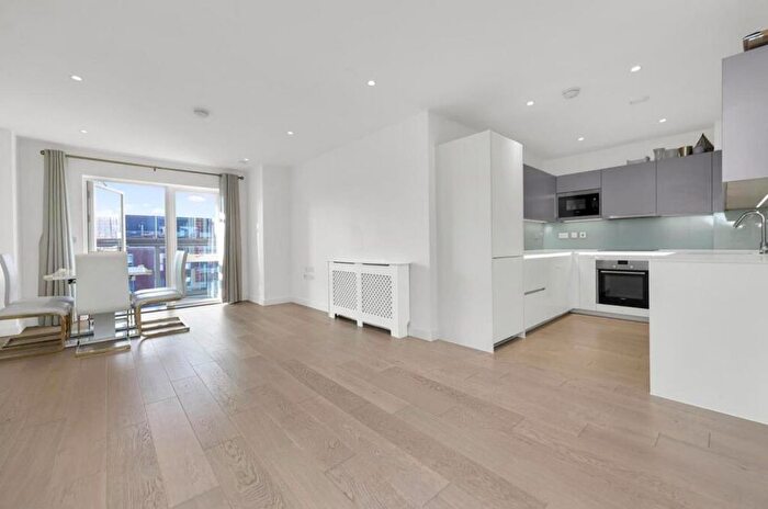 3 Bedroom Property To Rent In Collins Building, Wilkinson Close, Cricklewood, London, NW2