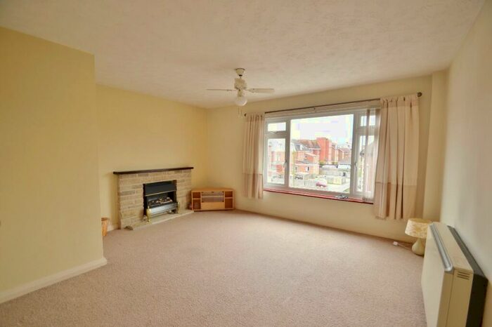2 Bedroom Flat To Rent In Swanage, BH19