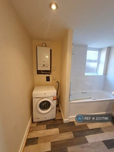 1 Bedroom Flat To Rent In Ashley Street, Salford, M6
