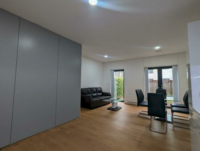 5 Bedroom House For Sale In Sandywell Lane, Salford, M3