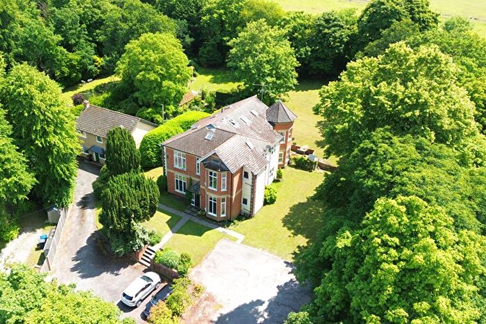 1 Bedroom Flat For Sale In Guildford Road, Farnham, GU10