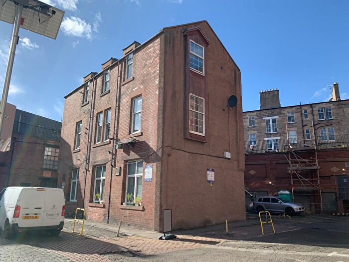 1 Bedroom Flat To Rent In Patriothall, Edinburgh, EH3