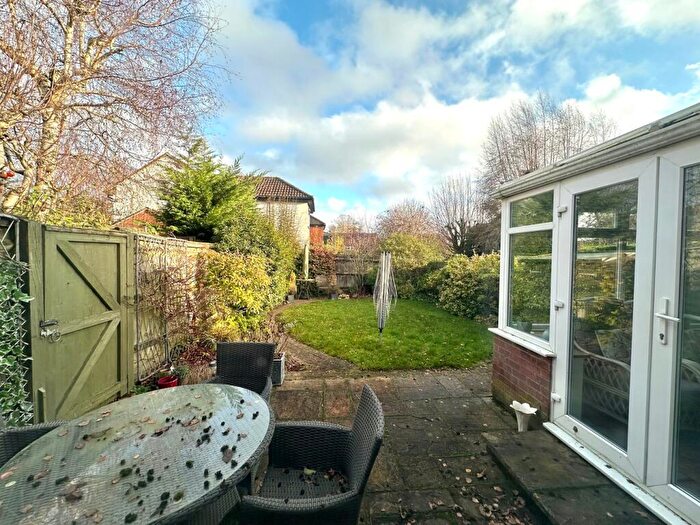 3 Bedroom Semi-Detached House For Sale In Dinmore, Bovingdon, HP3