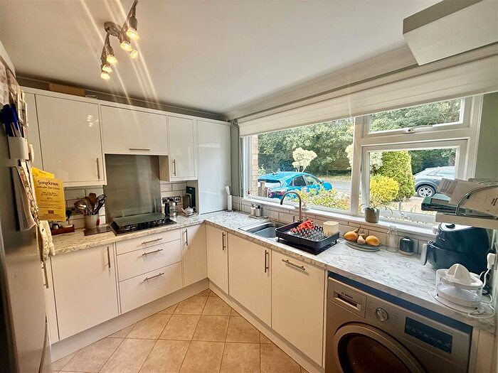 3 Bedroom Terraced House For Sale In Holmwood Close, Cheam, SM2