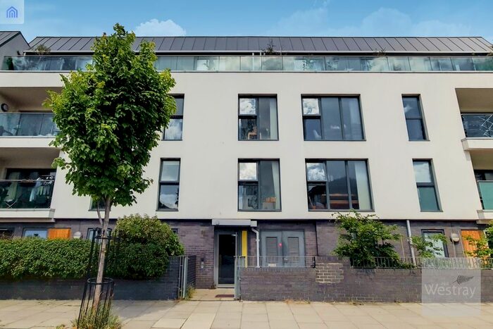 2 Bedroom Flat To Rent In Richmond Road, Dalston, E8