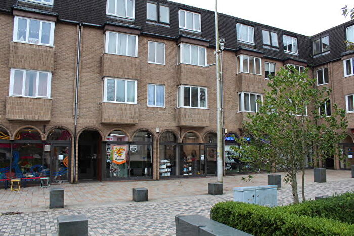 1 Bedroom Flat To Rent In Flat, Colqhuhoun Square, Helensburgh, G84