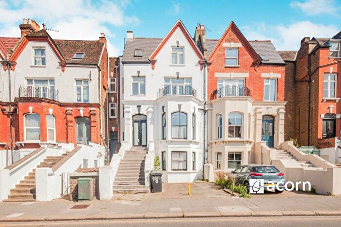 2 Bedroom Flat To Rent In Norwood Road London, SE24