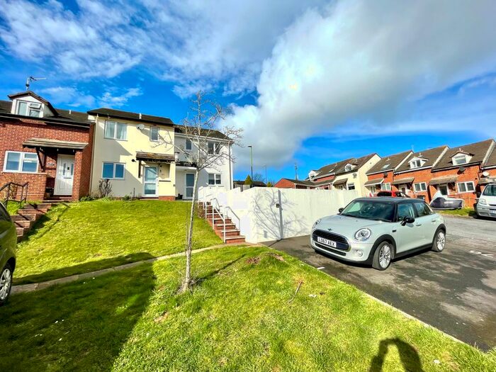 2 Bedroom Terraced House To Rent In Glebeland Way, Torquay, TQ2