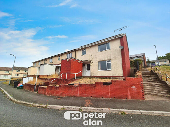 3 Bedroom House To Rent In Plym Walk, Bettws, Newport, NP20