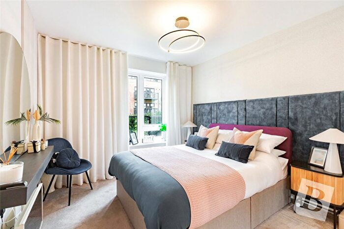 2 Bedroom Flat For Sale In Stillwell Court, Whittle Drive, Hornchurch, RM12