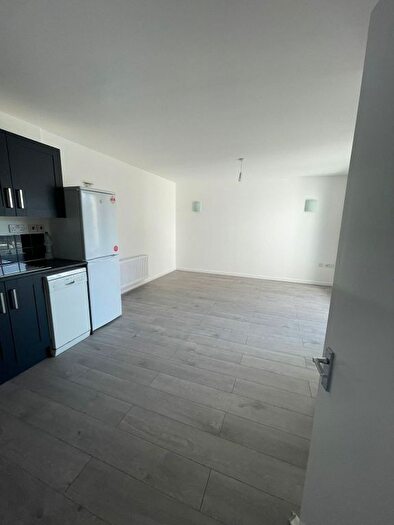 2 Bedroom Flat To Rent In Ilford, IG1