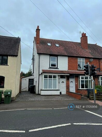 4 Bedroom End Of Terrace House To Rent In Stourbridge Road, Bromsgrove, B61