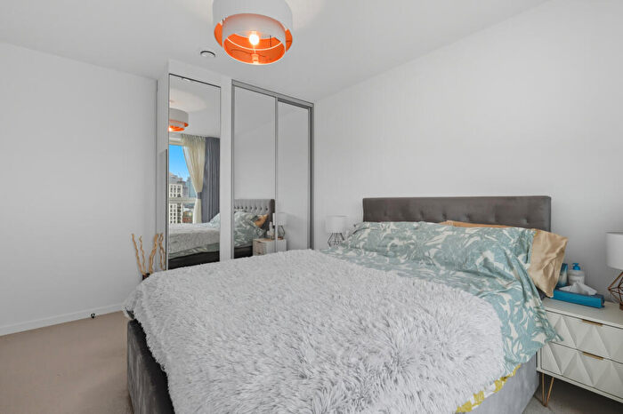 1 Bedroom Flat For Sale In Falconbrook Gardens, Canning Town, E16