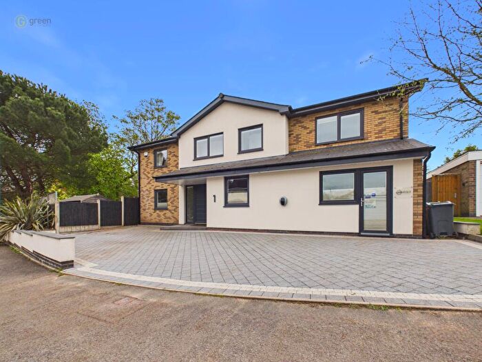 5 Bedroom Detached House For Sale In Millcroft Road, Streetly, B74