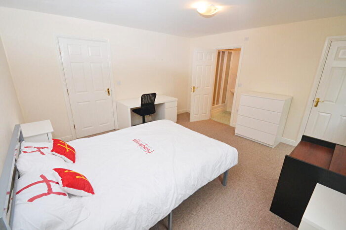 4 Bedroom Semi Detached House To Rent In Schuster Road, Victoria Park, Manchester, M14