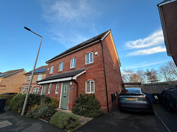 3 Bedroom Semi Detached House For Sale In Eastbourne Crescent, Blackberry Point, SK5