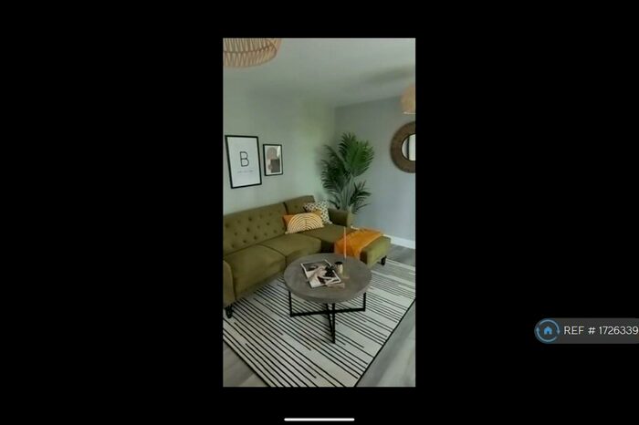 2 Bedroom Flat To Rent In Park Close, Brighton, BN1