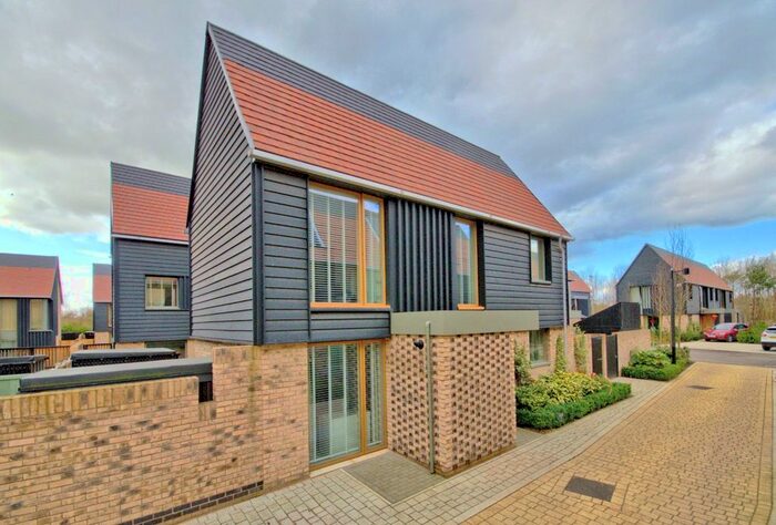 2 Bedroom Detached House To Rent In Royal Way, Trumpington, Cambridge CB2