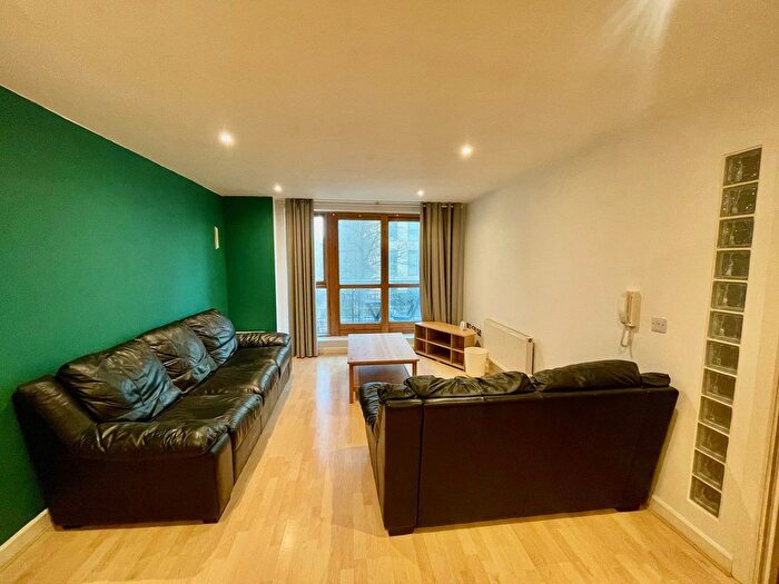 2 Bedroom Flat To Rent In Bowman Lane, Hunslet, Leeds, West Yorkshire, LS10