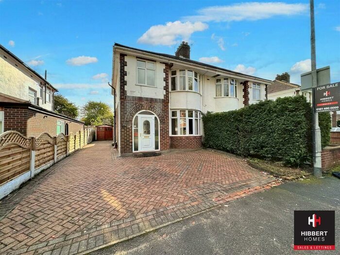 3 Bedroom Semi-Detached House To Rent In Wendover Road, Brooklands, M23