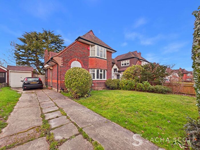 3 Bedroom Detached House For Sale In Tattenham Way, Burgh Heath, KT20