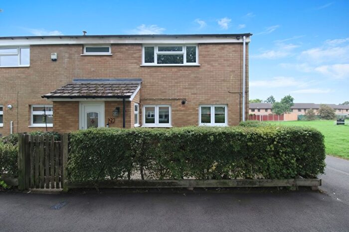 3 Bedroom Semi-Detached House To Rent In Ripon Road, Stevenage, SG1