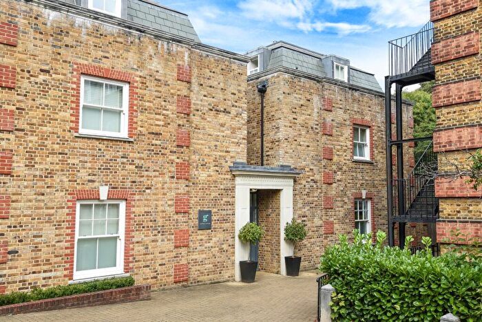 2 Bedroom Flat To Rent In Mycenae Road London, SE3