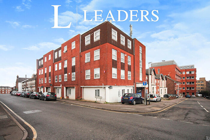 1 Bedroom Flat To Rent In Rothesay Road, Luton, Bedfordshire, LU1