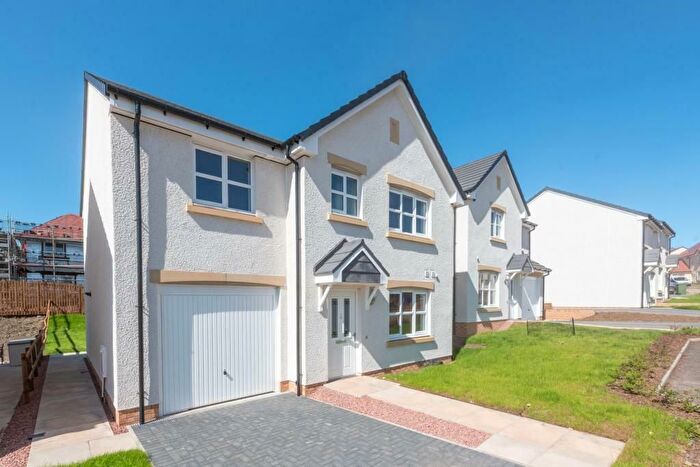 4 Bedroom Detached House To Rent In Torrance Row, Gilmerton, Edinburgh, EH17