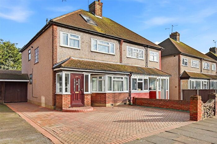 4 Bedroom Semi Detached House For Sale In Bournemouth Park Road, Southend-On-Sea, Essex, SS2