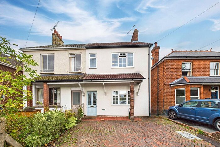 2 Bedroom Semi Detached House For Sale In Prospect Road, Farnborough, Hampshire, GU14
