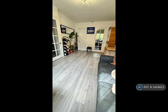 1 Bedroom Maisonette To Rent In Whisperwood Close, Harrow, HA3