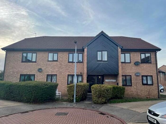 1 Bedroom Flat For Sale In Hadrians Court, Peterborough, PE2