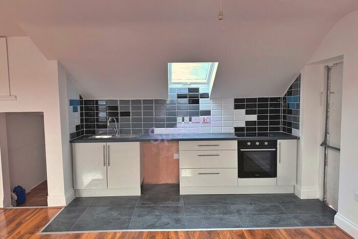 2 Bedroom Flat To Rent In Washwood Heath Road, B8