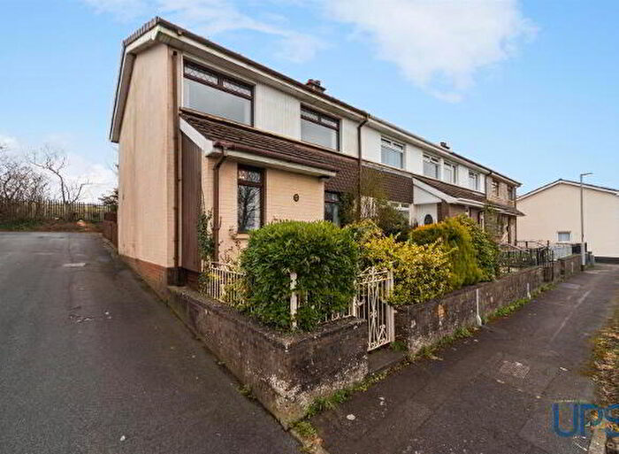 3 Bedroom End Of Terrace House For Sale In Glenmeen Close, Belfast, BT17