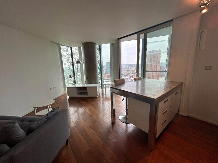 2 Bedroom Apartment To Rent In Beetham Tower, Holloway Circus Queensway, Birmingham, B1