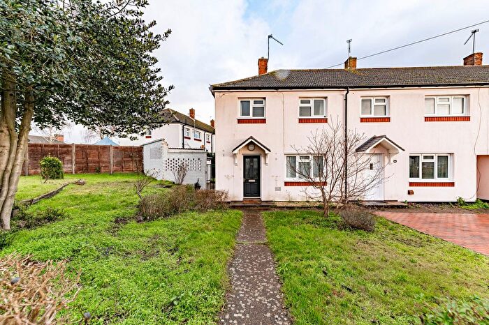 2 Bedroom Semi-Detached House For Sale In Queensway, Thetford, IP24
